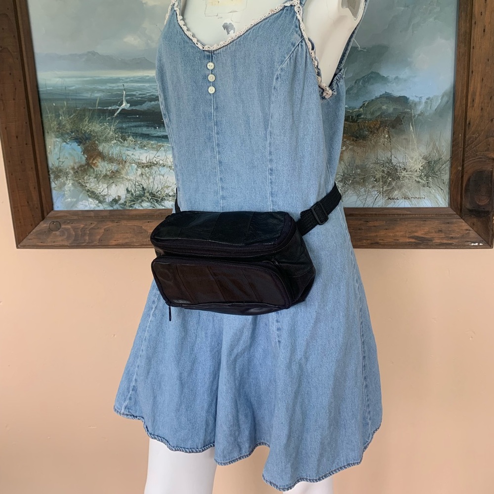Vintage 90’s Black Leather Rectangular Fanny Pack | Built in Wallet Waist Bag